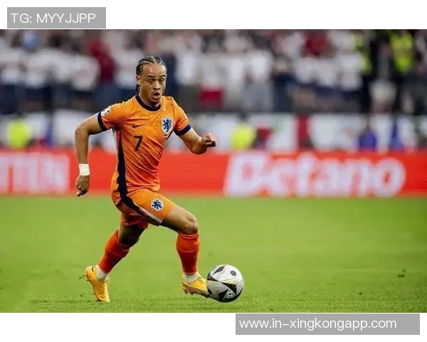 四名英超球员齐发力荷兰队历史首次同场破门创佳绩