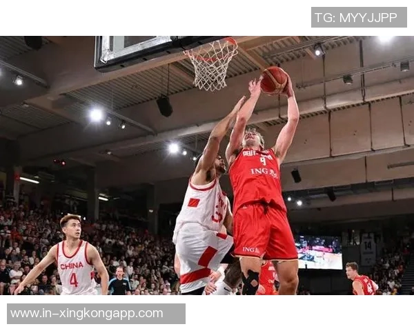 张佳玮分析火箭缺乏强硬角色与领导力快船在攻防两端全面压制火箭表现