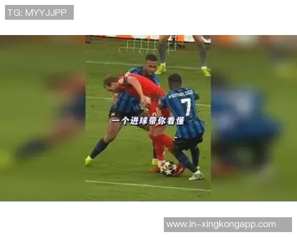 哈曼称赞凯恩为防守做牺牲但希望他专注进球位置 哈曼称赞凯恩为防守做牺牲但希望他专注进球位置