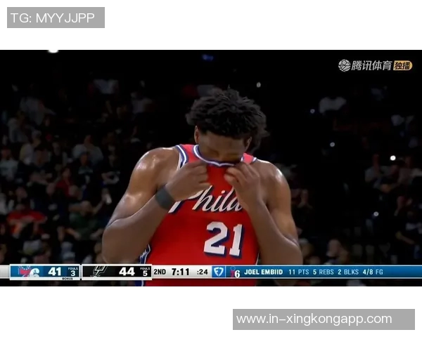 埃奇库姆关键补篮助球队逆转8中4贡献10分6板5助3断表现抢眼